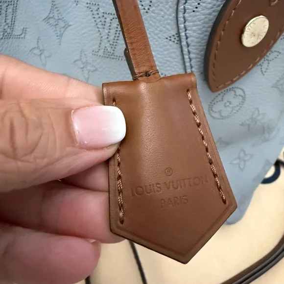 Louis Vuitton Light Blue Monogram Tote - Picture 3 of 16